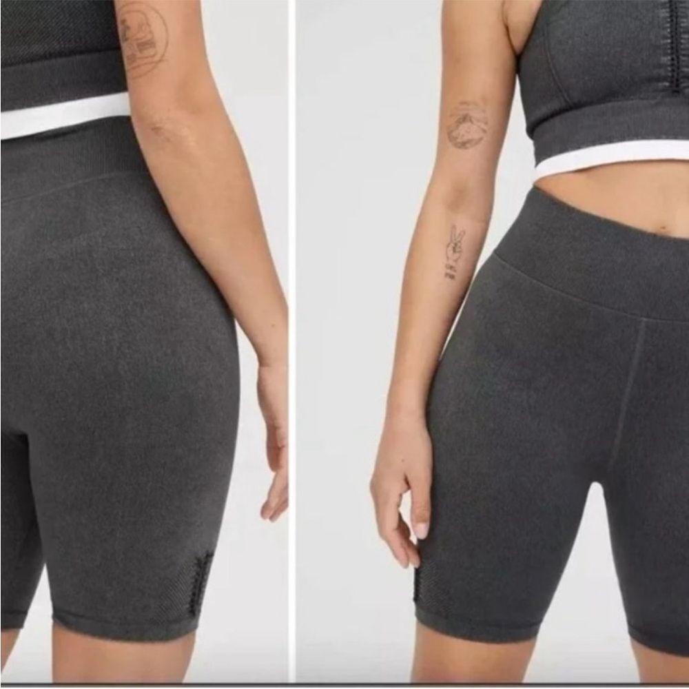 OFFLINE by Aerie Ribbed‎ High Rise Biker Shorts-7 Inch Inseam-Size medium